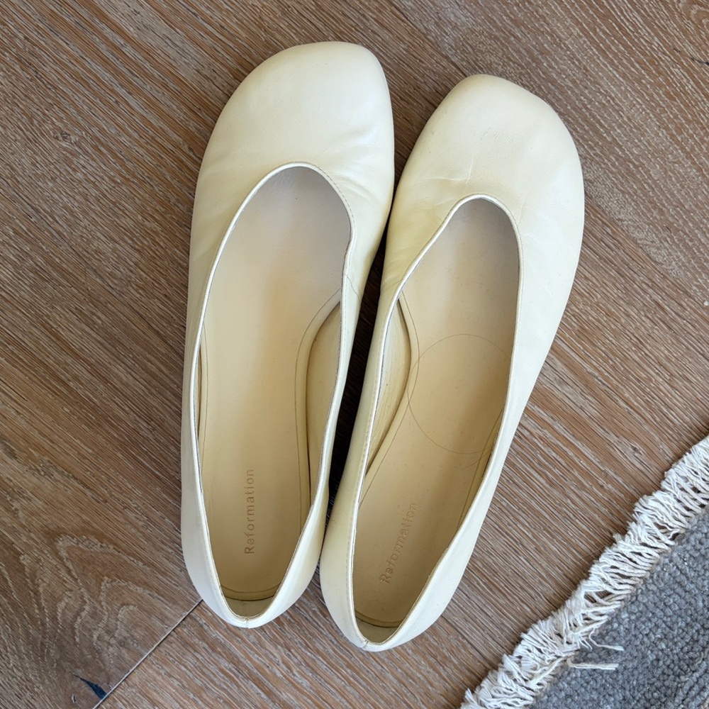 Reformation Cream Ballet Flats - Picture 7 of 9